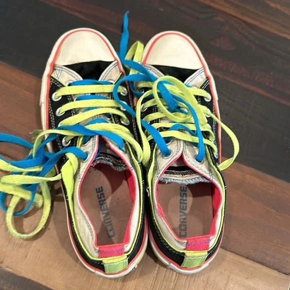 Converse shoes - Picture 4 of 5